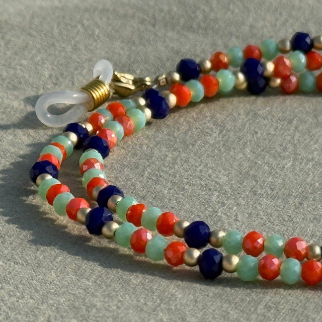 Tropical Vibes 
Sunglasses Chain