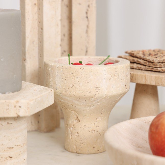 Bella 
Travertine Cone