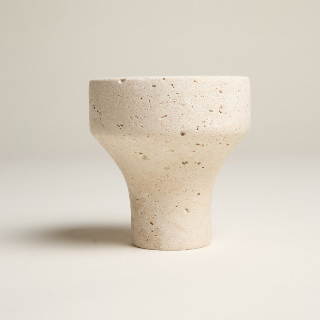 Bella 
Travertine Cone
