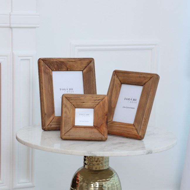 Pinewood 
Photo Frame