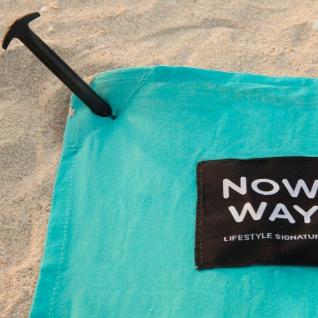 Quick-dry & Wind-Resistant 
Beach Mat: Acqua Chiara